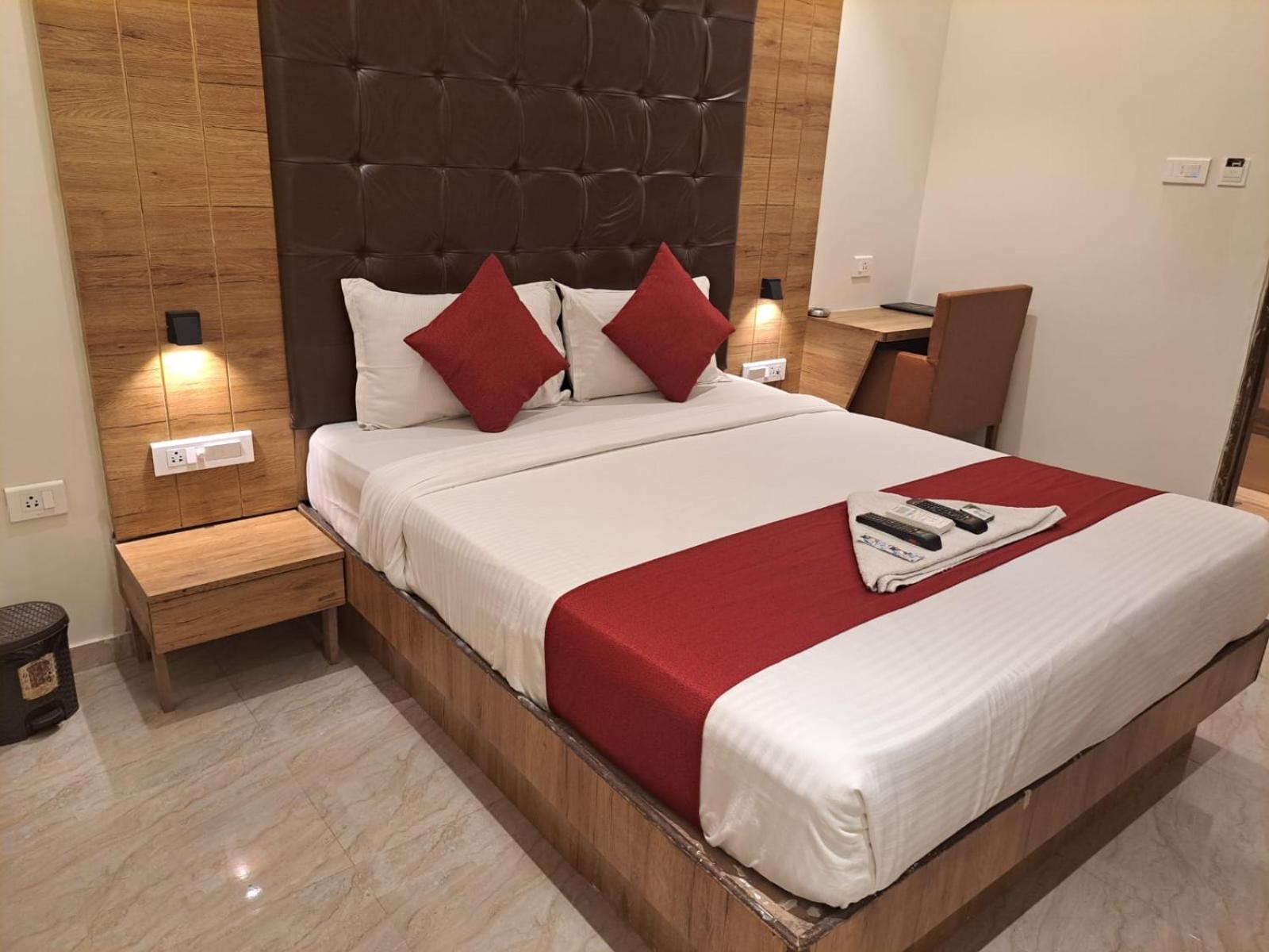Gateway Star Hotel Mumbai Exteriör bild